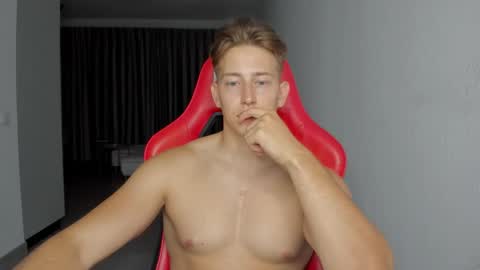 Snapshot of gym_alpha chatting on October 22, 8:45 pm Oliver online show from October 22, 8:45 pm