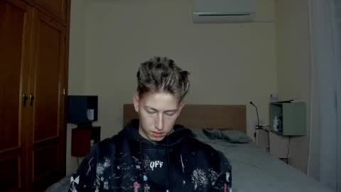 Snapshot of gym_alpha chatting on February 19, 9:36 pm Oliver online show from February 19, 9:36 pm