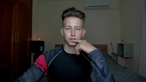 Snapshot of gym_alpha chatting on March 4, 9:00 pm Oliver online show from March 4, 9:00 pm