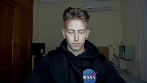 Snapshot of gym_alpha chatting on March 1, 7:48 pm Oliver online show from March 1, 7:48 pm