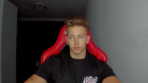 Oliver online show from November 23, 9:48 pm