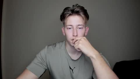 Snapshot of gym_alpha chatting on January 11, 7:59 pm Oliver online show from January 11, 7:59 pm