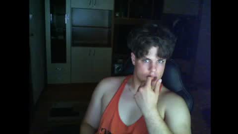 gymguy0505 online show from June 3, 9:53 pm