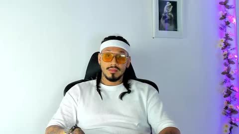 hache222 online show from February 17, 8:58 pm