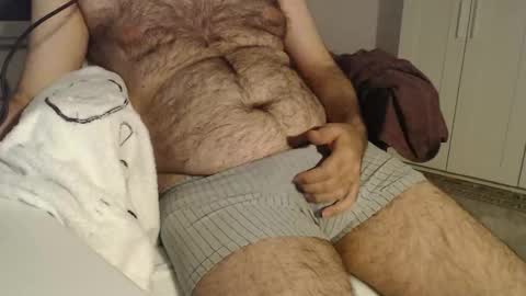 Snapshot of hairy_boy29 chatting on September 20, 10:32 pm hairy_boy29 online show from September 20, 10:32 pm