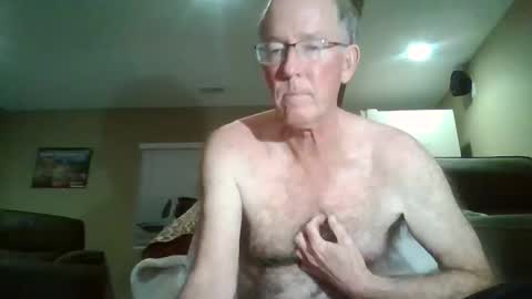 Snapshot of hairybater26 chatting on January 30, 4:58 am Harry online show from January 30, 4:58 am