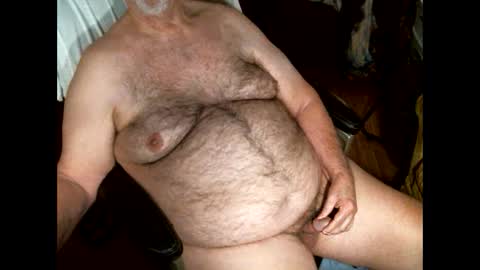 Snapshot of hairybear813 chatting on October 6, 3:17 pm hairybear813 online show from October 6, 3:17 pm
