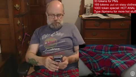 HairyDaddyBear69 online show from June 4, 1:00 am
