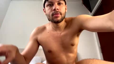 Snapshot of haku_kanjii chatting on February 9, 3:01 pm Independent       model  online show from February 9, 3:01 pm