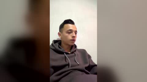 hamzaaligencx online show from January 18, 10:23 pm