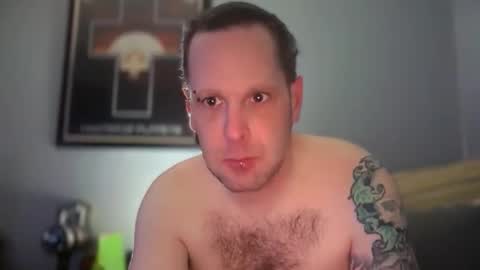 hand_banana_420 online show from March 2, 11:56 pm