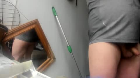 Snapshot of handncocknocum chatting on February 1, 8:50 am handncocknocum online show from February 1, 8:50 am