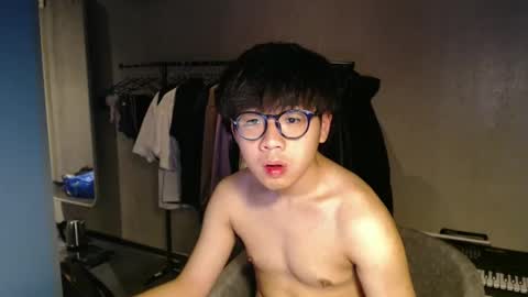 handsome_mannn online show from December 1, 6:44 pm