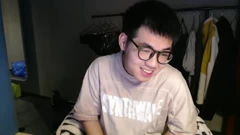 handsome_mannn online show from January 19, 2:06 pm