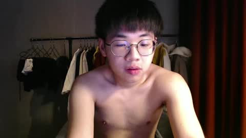 handsome_mannn online show from December 12, 6:14 am