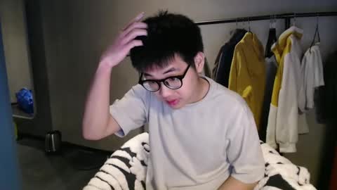 handsome_mannn online show from February 8, 2:04 am