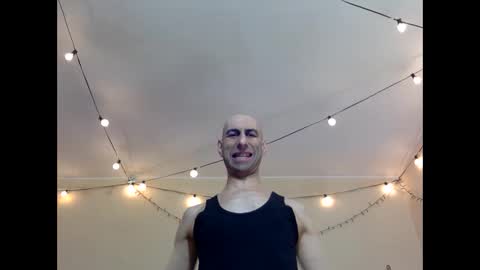 Snapshot of handsomealfie chatting on September 10, 2:43 am HandsomeAlfie online show from September 10, 2:43 am