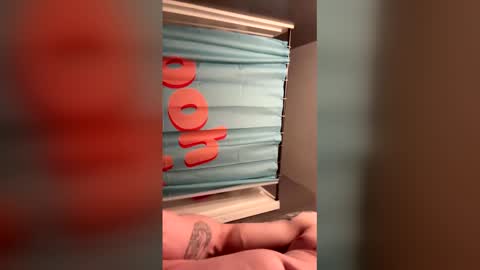 handsomerob42 online show from April 17, 6:21 pm