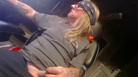 Handystudman online show from December 4, 10:11 am