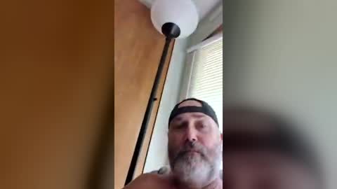 hankleshank online show from June 14, 4:09 pm