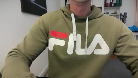 hanky online show from April 10, 7:37 am