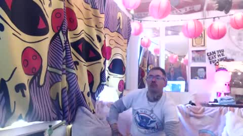 hank rams online show from October 18, 7:19 pm