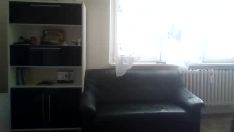 hanzik1954 online show from April 19, 2:05 pm