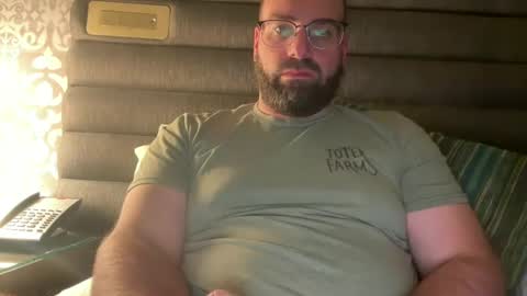 Snapshot of happy_cabbage chatting on December 5, 8:55 am happy_cabbage online show from December 5, 8:55 am