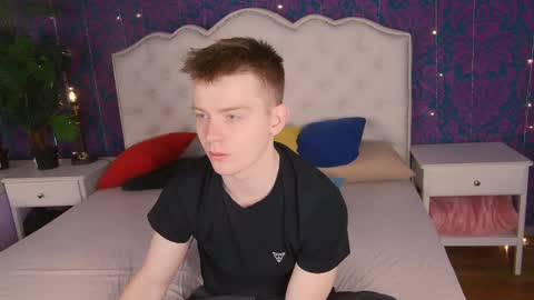 happydeimos online show from March 28, 11:49 pm