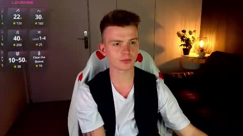 happydeimos online show from July 29, 10:31 pm