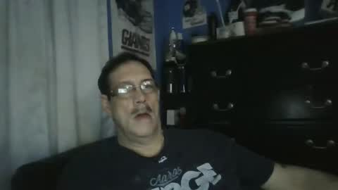 happyhappy4 online show from November 24, 6:47 am