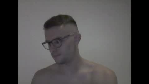 hardboylovemilfmoom online show from September 28, 1:25 am