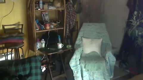 Snapshot of hardinhand44 chatting on October 25, 11:28 pm john nobles online show from October 25, 11:28 pm