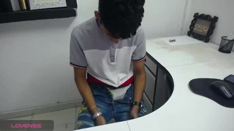 Andres Dean online show from February 28, 1:04 am