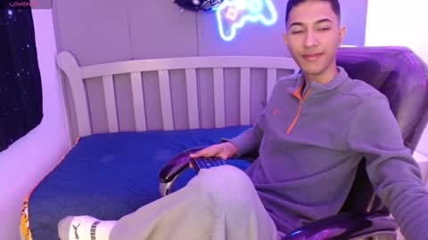 Snapshot of haroldxl chatting on January 13, 12:45 pm IM HAROLD online show from January 13, 12:45 pm