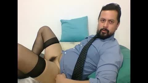 Snapshot of harry_goldenmillerx10fun chatting on February 11, 9:14 pm  Harry    online show from February 11, 9:14 pm