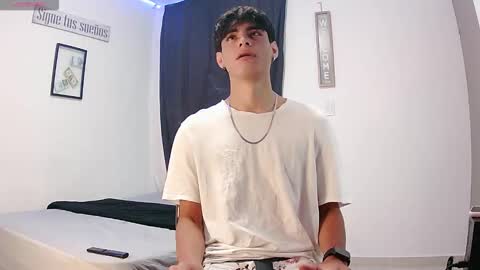 Snapshot of harrythomson1 chatting on October 3, 11:48 am harry thomson online show from October 3, 11:48 am