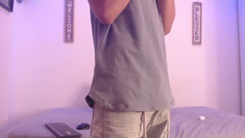 Snapshot of harrythomson1 chatting on December 29, 3:33 am harry thomson online show from December 29, 3:33 am