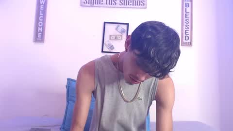 Snapshot of harrythomson1 chatting on February 17, 2:42 am harry thomson online show from February 17, 2:42 am