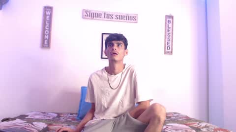 Snapshot of harrythomson1 chatting on January 24, 3:32 am harry thomson online show from January 24, 3:32 am