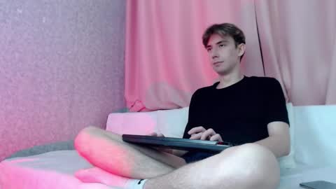 harvey_foster online show from December 17, 3:30 pm