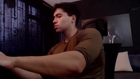 hat_guy01 online show from February 11, 9:53 pm