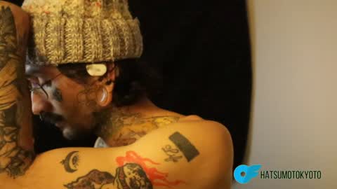 Snapshot of hatsumotokyoto chatting on January 21, 1:18 am More content   2   online show from January 21, 1:18 am