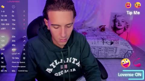 Hayen Boy online show from December 17, 4:09 am