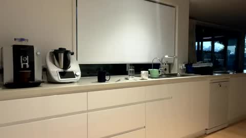 Snapshot of hb2283 chatting on December 5, 6:34 pm h babe online show from December 5, 6:34 pm