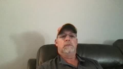 Snapshot of hdeuce22 chatting on February 3, 8:24 pm Hdeuce22 online show from February 3, 8:24 pm