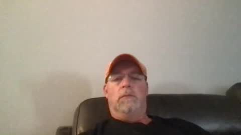 Snapshot of hdeuce22 chatting on March 4, 8:27 pm Hdeuce22 online show from March 4, 8:27 pm