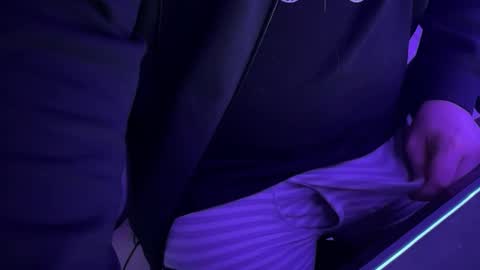 hdu94120 online show from December 16, 7:15 am