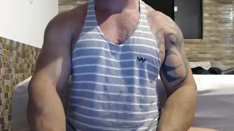 Snapshot of healedcarioca chatting on January 14, 3:11 am Brazilian bigdick online show from January 14, 3:11 am