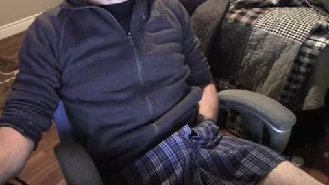 Snapshot of heavilyhung chatting on October 29, 4:15 am John online show from October 29, 4:15 am